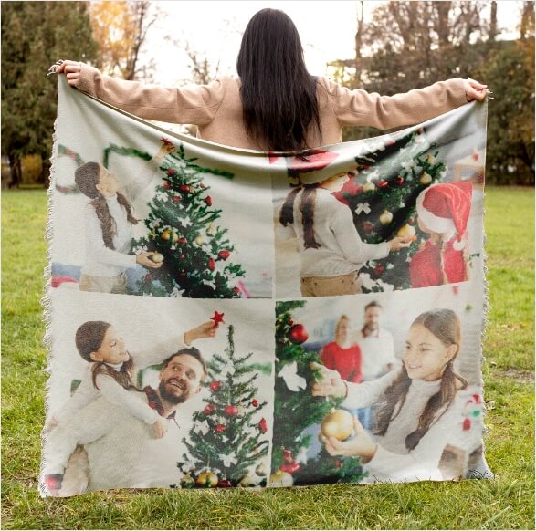 A Cozy Companion: Christmas Vacation Blanket on the Go